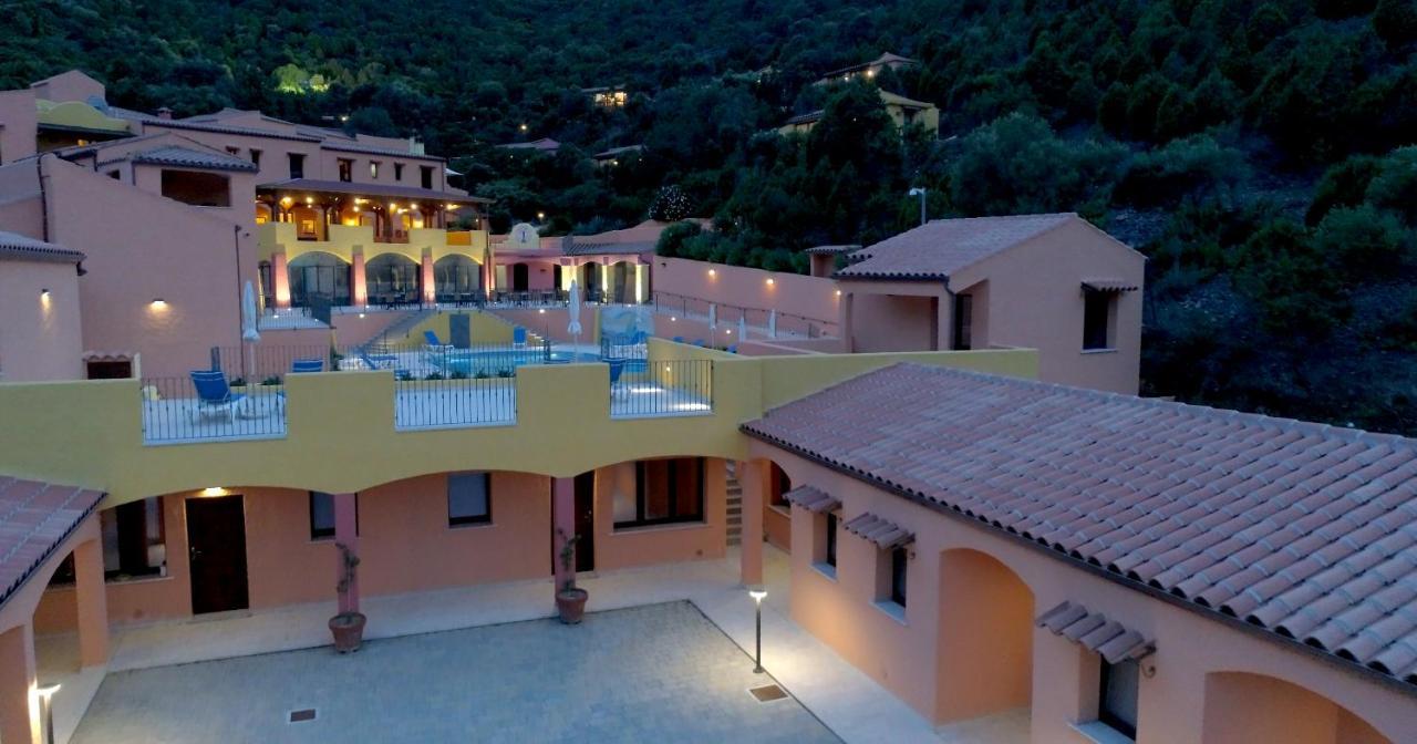 Sosventos Village Hotel Teulada Exteriör bild