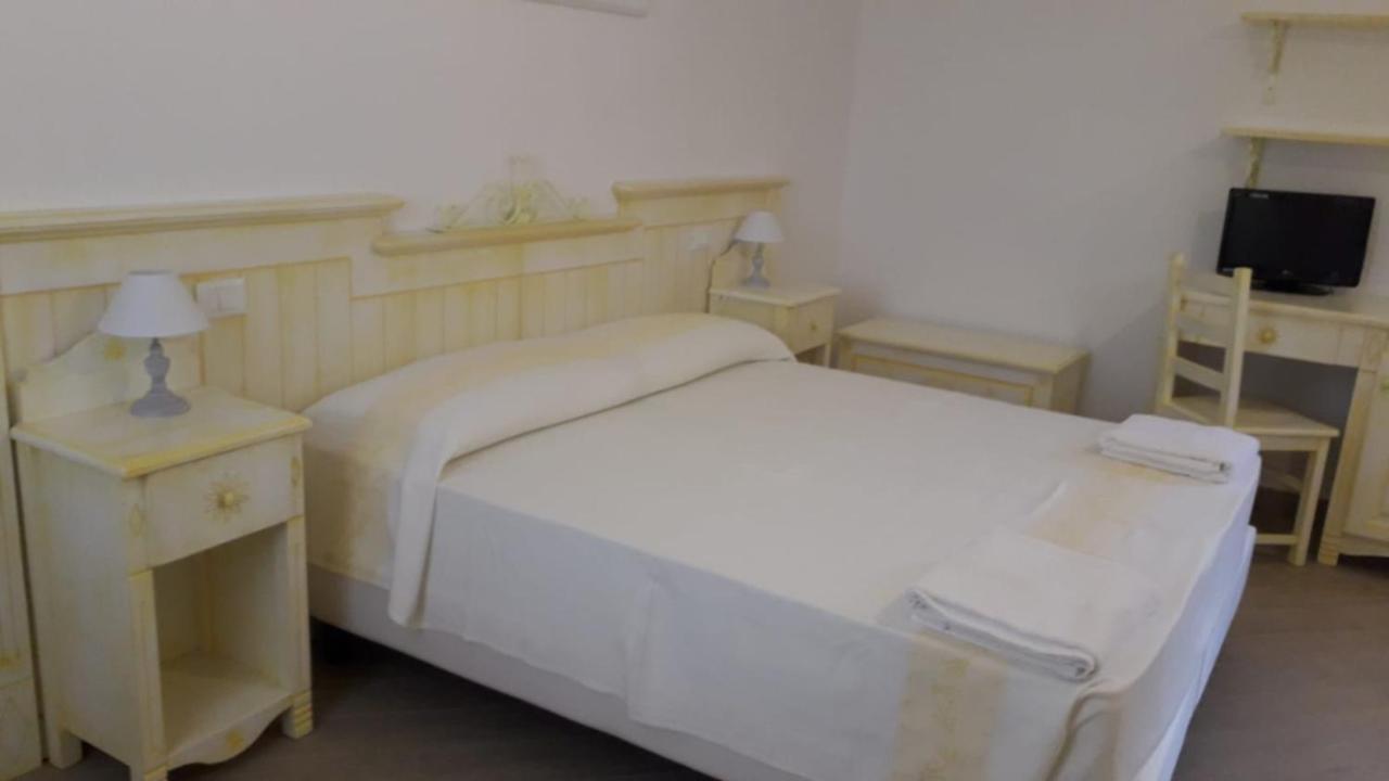 Sosventos Village Hotel Teulada Exteriör bild